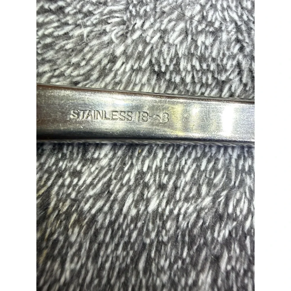 The Unbranded Brand vintage stainless